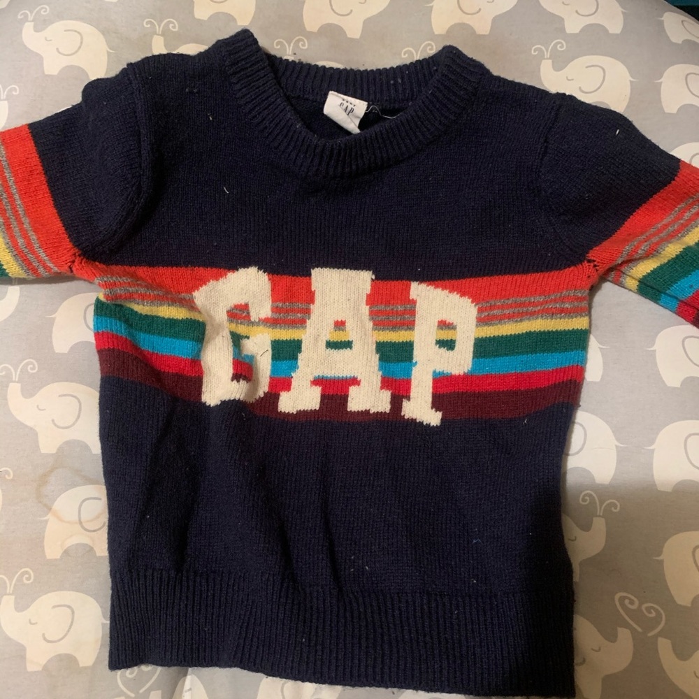 Gap sweater